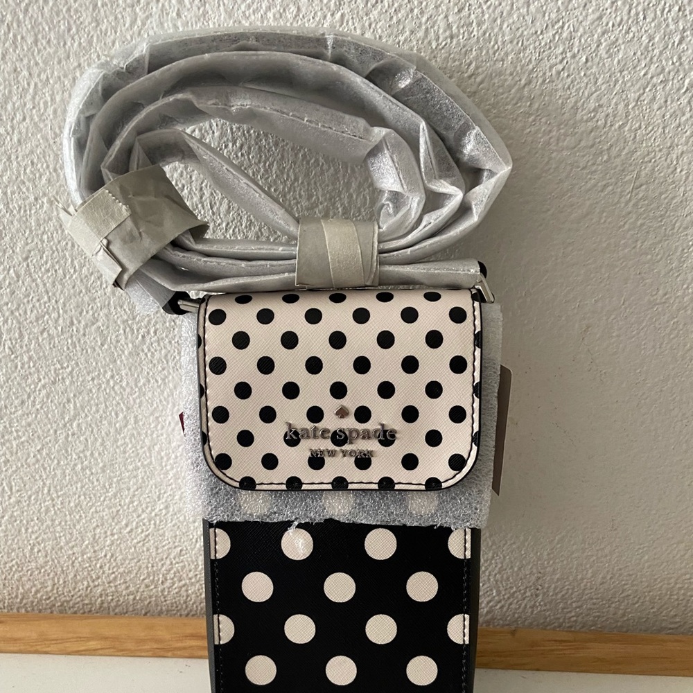 NWT kate spade north south flap phone crossbody